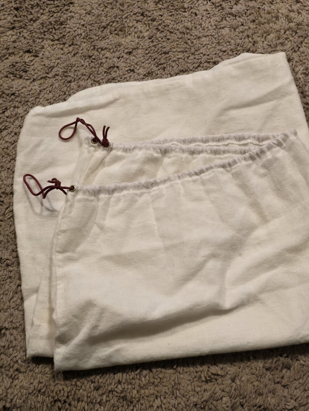 Salvatore Ferragamo larger size, cream dust bag, approx 24" X 20", Red Accents - Picture 5 of 6